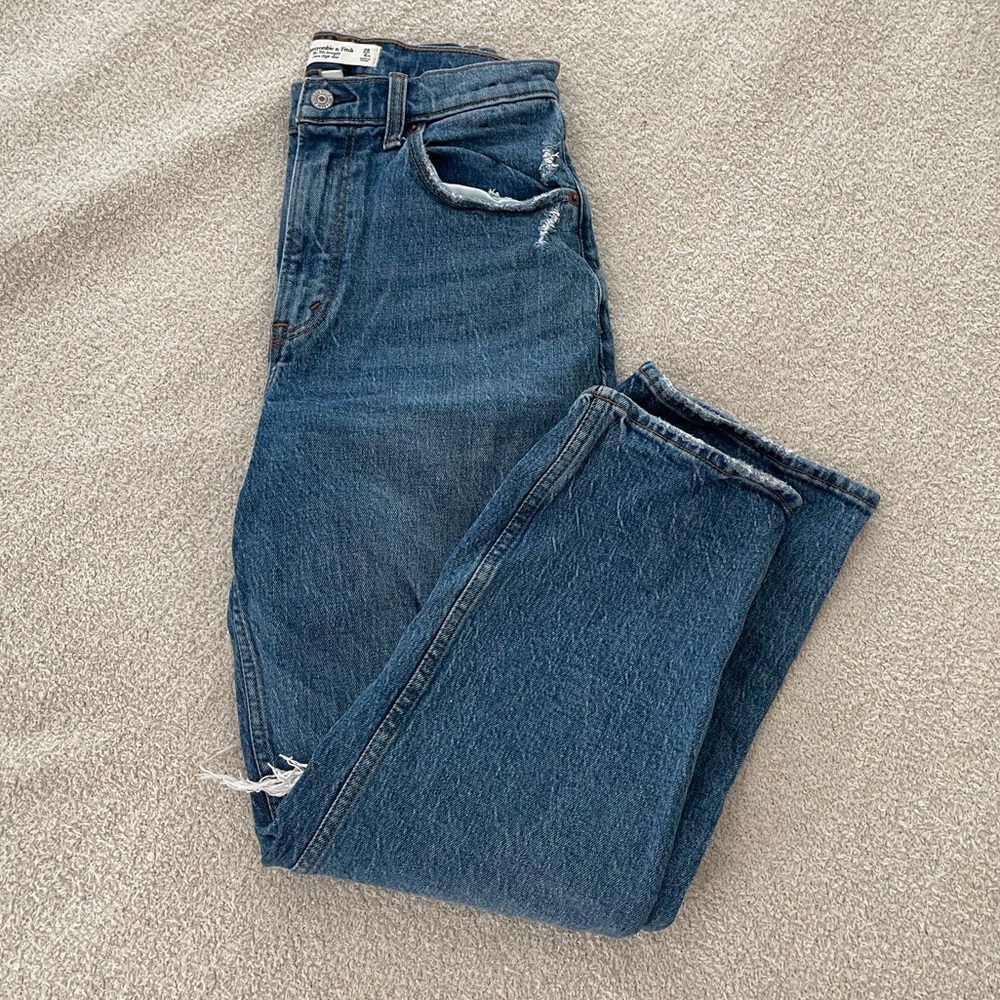 Abercrombie & Fitch | Curve Love | “90s Straight” high rise jeans (28/ 6s)